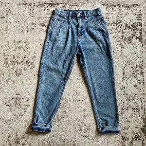 American Eagle Cuffed Mom Jeans